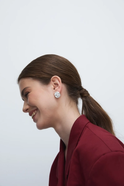 Серебряные серьги-круги «Текстура любви» SBLESKOM, цвет: серебро, 11112 купить онлайн