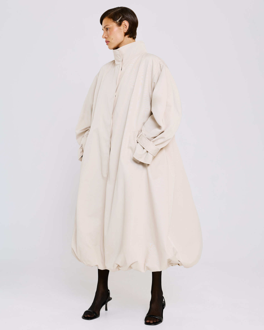 Тренч баллон Anmuse, цвет: бежевый, TR26SP229-BG купить онлайн