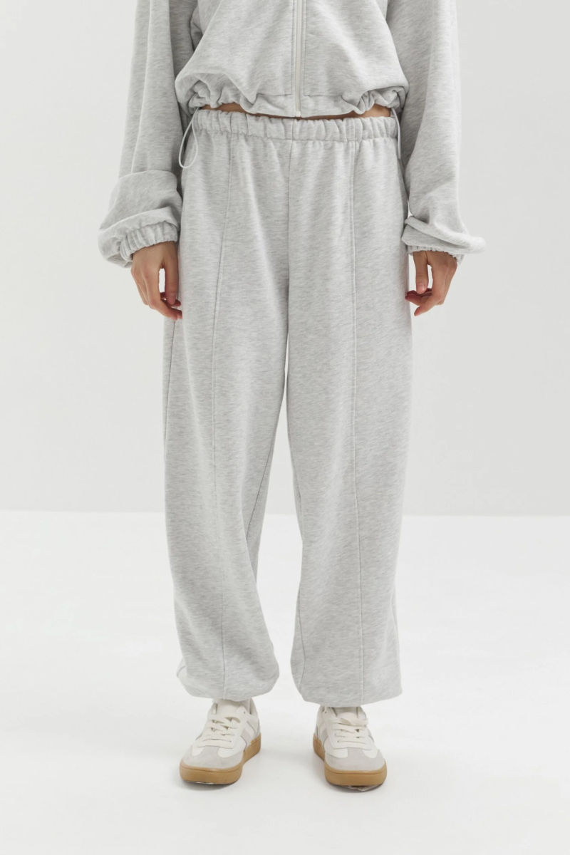 Джоггеры из футера