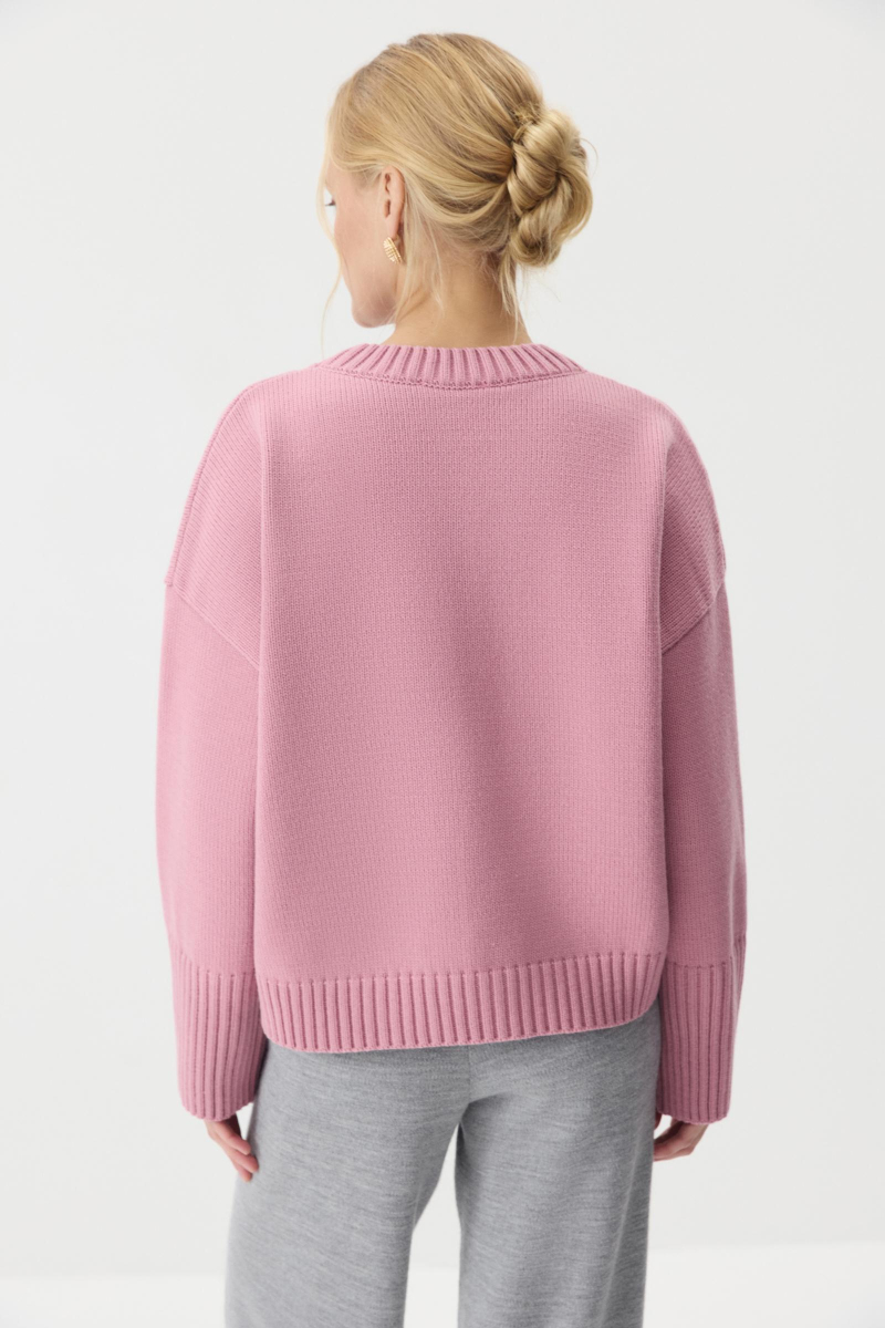 Джемпер из шерсти мериноса с круглым вырезом Charmstore, цвет: розовый, 303-45398-221 купить онлайн