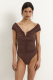Боди с открытыми плечами TOPTOP, цвет: коричневый, TTS.023.17608.700.05436 купить онлайн