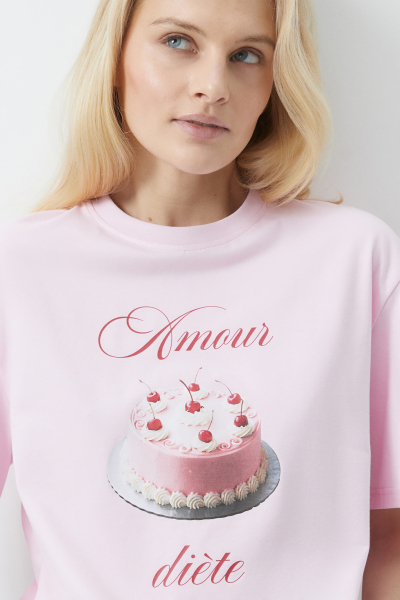 Футболка с принтом Love Charmstore, цвет: розовый, 212-31122-221 купить онлайн