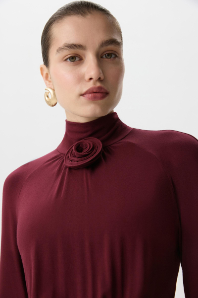 Платье макси с декоративной розой Charmstore, цвет: винный, 207-47265-451 купить онлайн