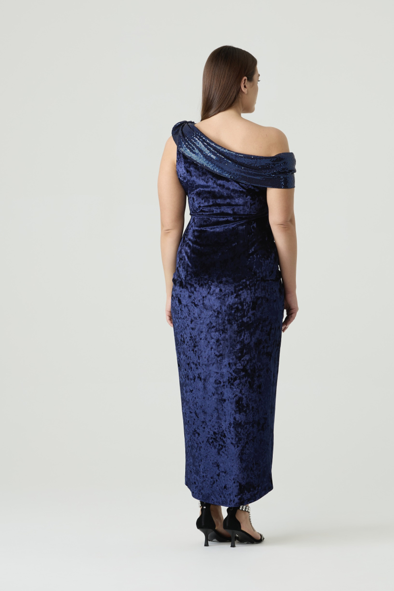 Платье из бархата с драпировкой на одно плечо 4forms, цвет: синий, 65528 купить онлайн