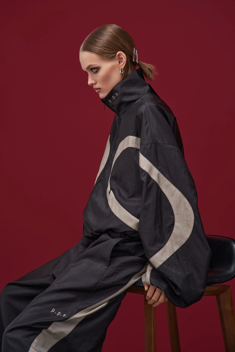 Олимпийка " Loop Comfy " p.p.s., цвет: черный/золото, 1021.00.00.BLK купить онлайн