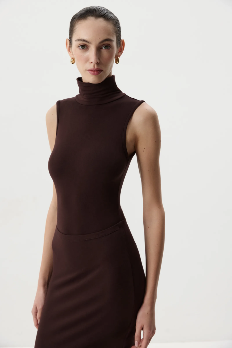 Боди с воротником-стойкой