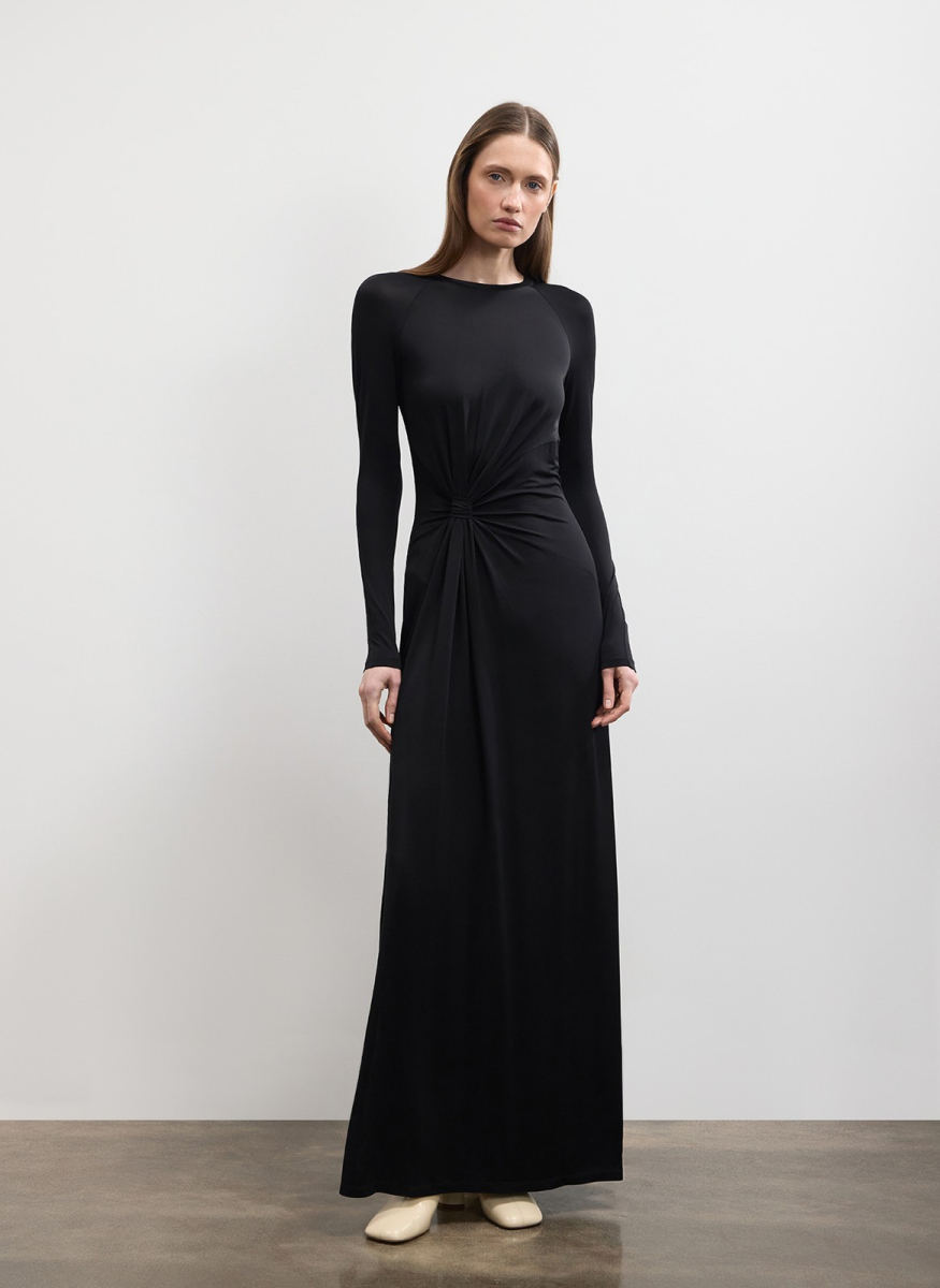 Платье с разрезом