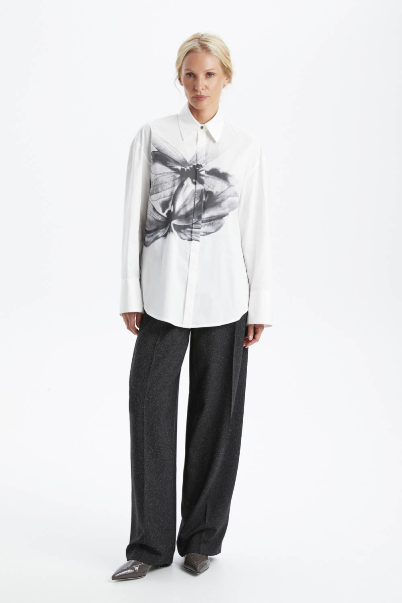 Рубашка M.REASON, цвет: молочный, 13.7407.25.P2015.22 W26 купить онлайн