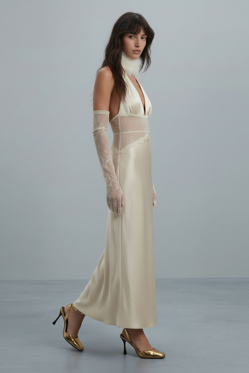 Платье с кружевной отделкой