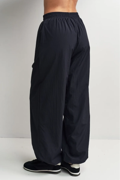 Брюки из плащевки Erist store, цвет: Черный, НФ-00003398 купить онлайн