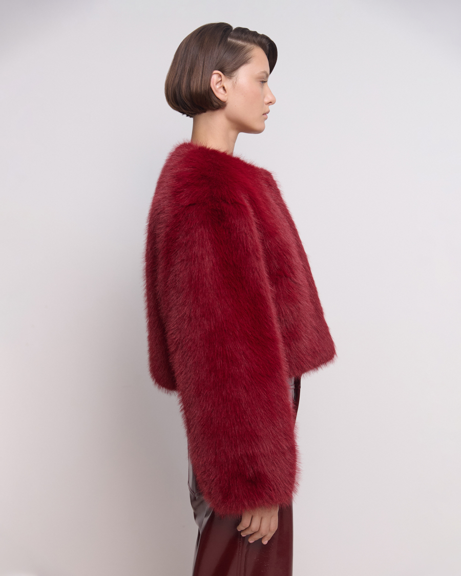 Экошуба оверсайз укороченные под песца Only me, цвет: красный, ЭШ5999 купить онлайн