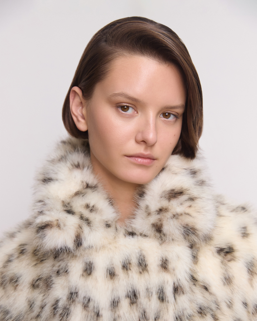 Экошуба оверсайз с английским воротником под песца Only me, цвет: снежный леопард, ЭШ3098 купить онлайн