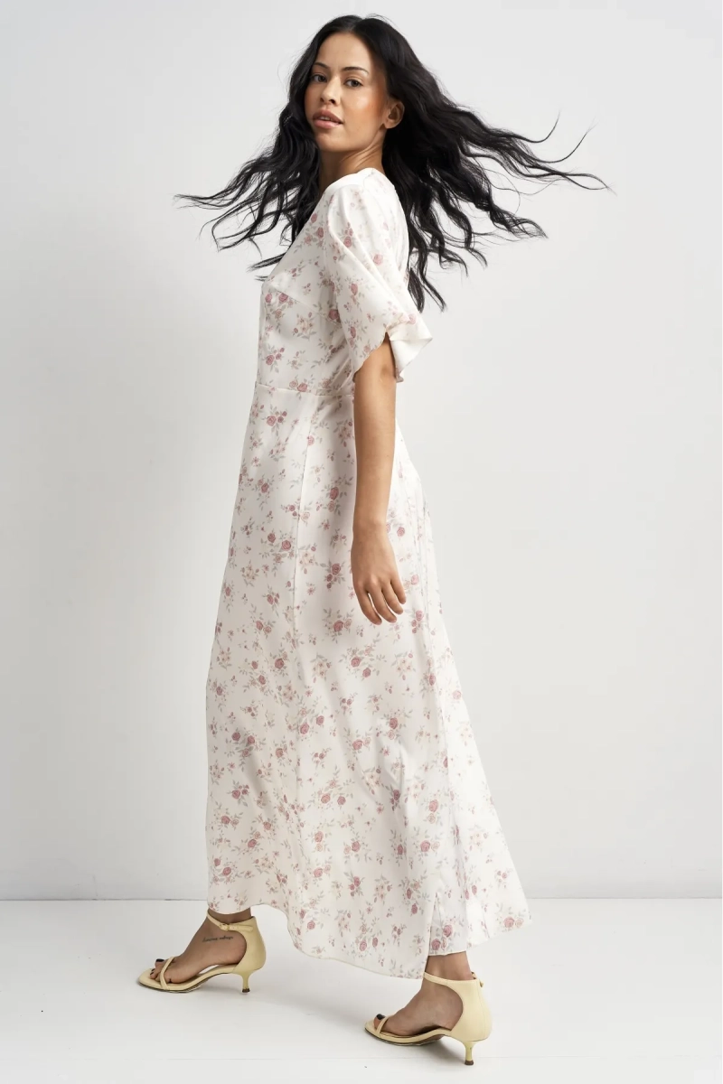 Платье в цветочек Erist store, цвет: белый, НФ-00003578 купить онлайн