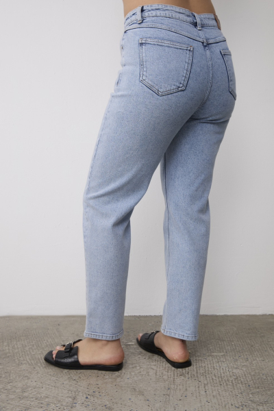 Джинсы mom fit