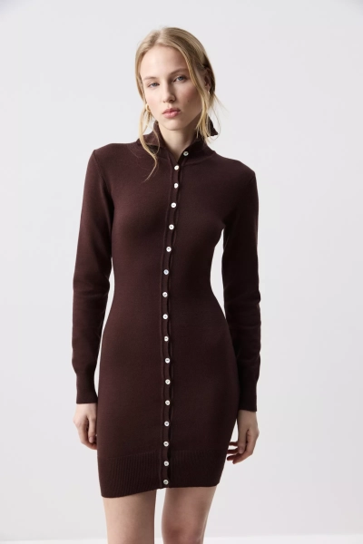 Платье мини с воротником-стойкой Charmstore, цвет: шоколадный, 306-541115-551 купить онлайн