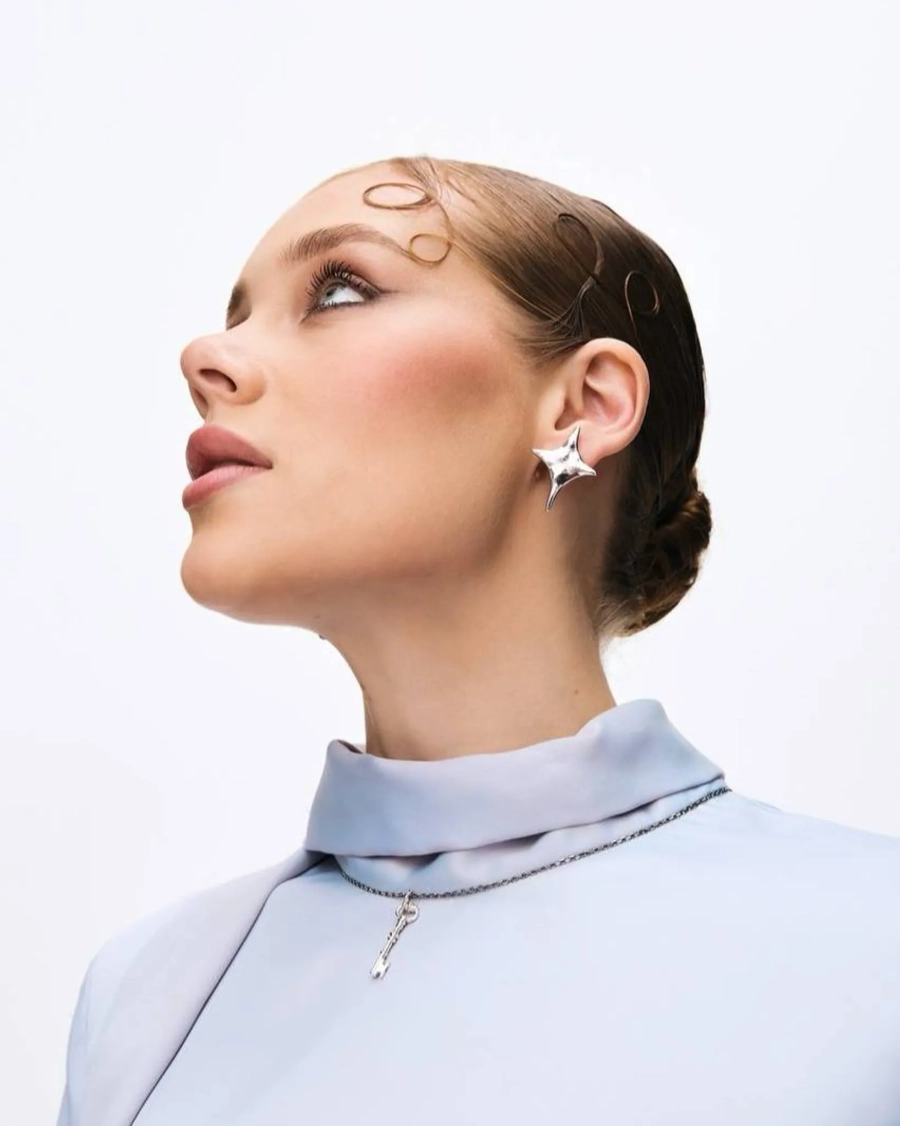 Серебряная моносерьга «Счастья ключ» SBLESKOM, цвет: серебро, 12215 купить онлайн