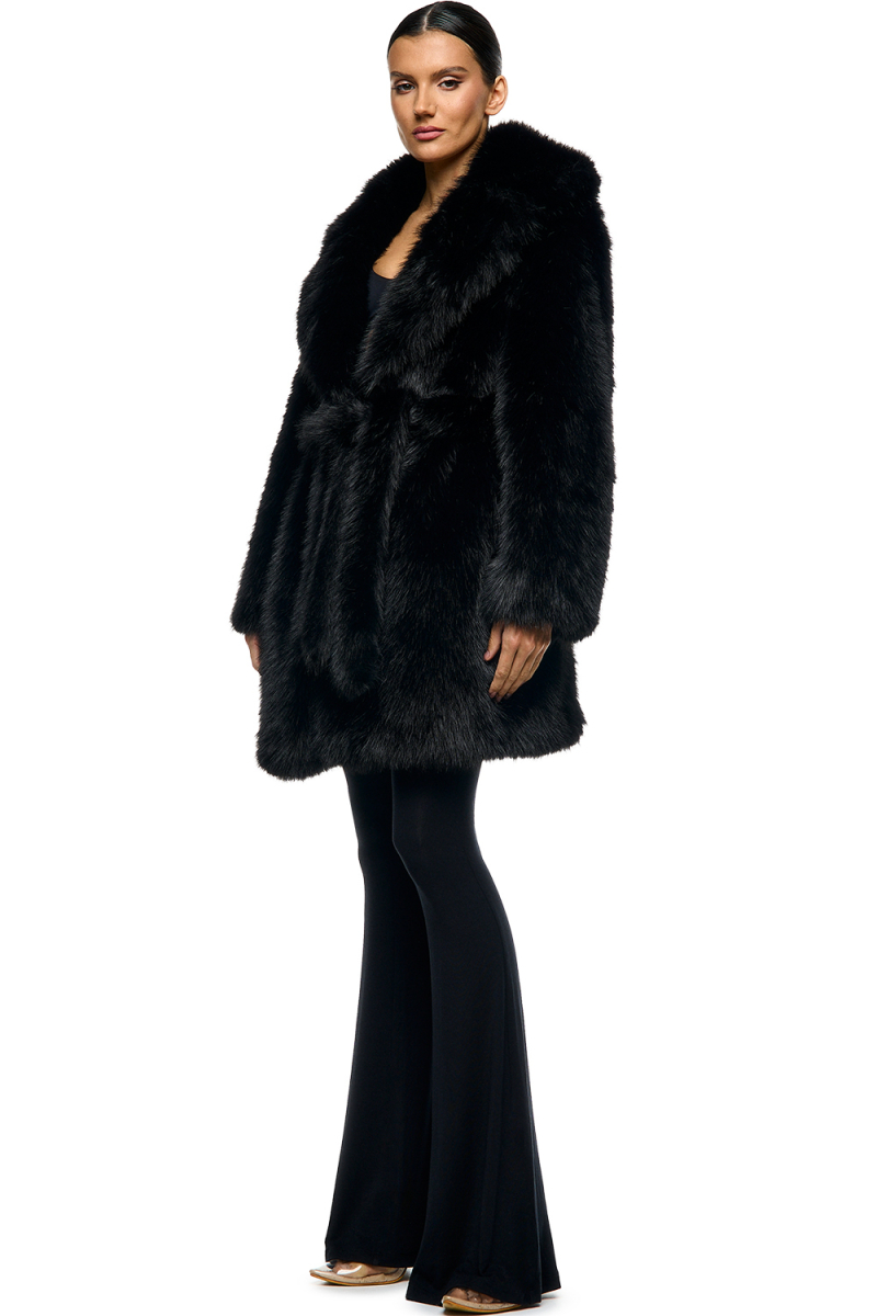 Шуба удлиненная с поясом SODAMODA, цвет: Черный, 15796 купить онлайн