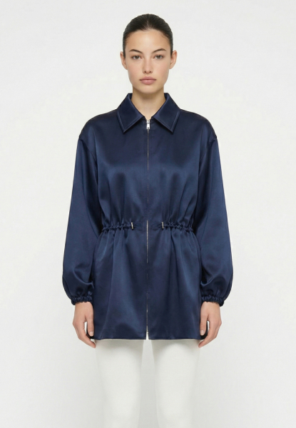 Куртка полуприлегающего силуэта из сатина