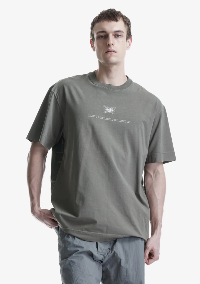 Футболка с многослойной графикой