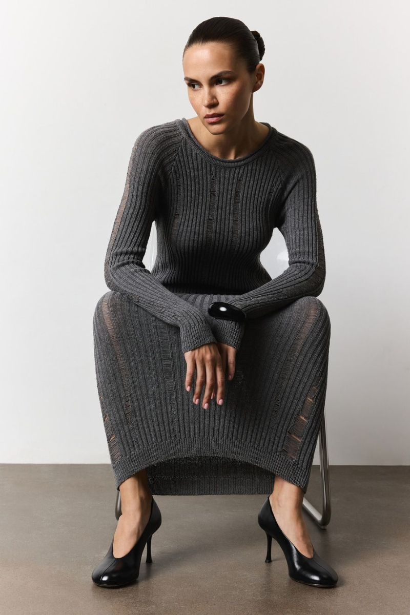 Платье с распущенной вязкой TOPTOP, цвет: серый, TT.011.14082.800 купить онлайн