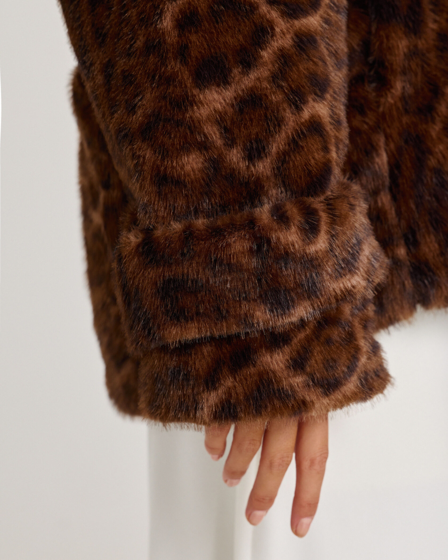 Пальто меховое LEOPARD Anmuse, цвет: разноцветный, FUR25W184-LEO купить онлайн