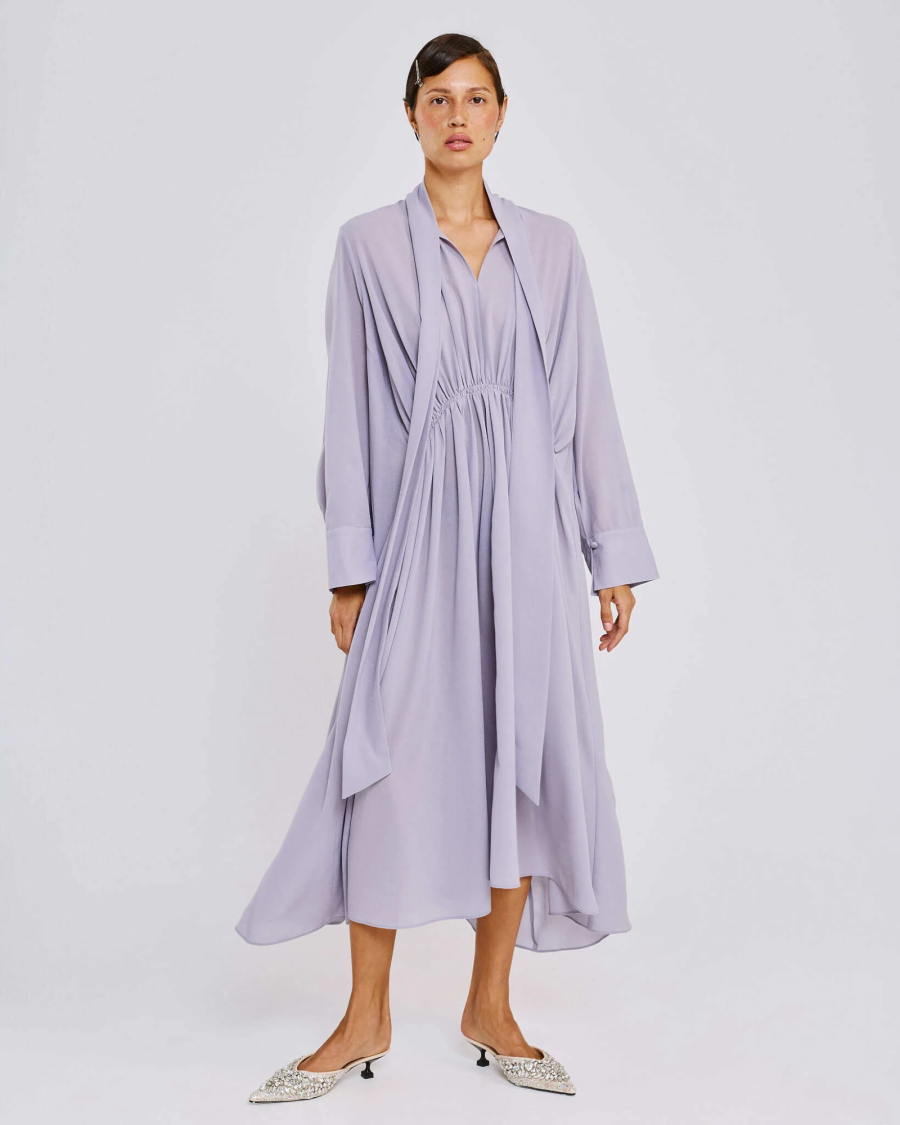 Платье с шарфом