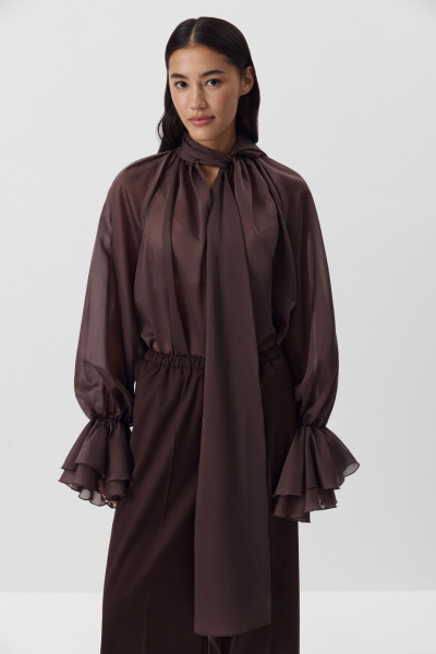 Блуза с бантом из тенсела Charmstore, цвет: шоколадный, 102-415100-551 купить онлайн