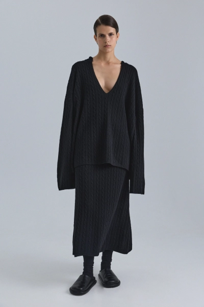 Худи OPORA Mankova, цвет: Черный, FW24/25-04 купить онлайн