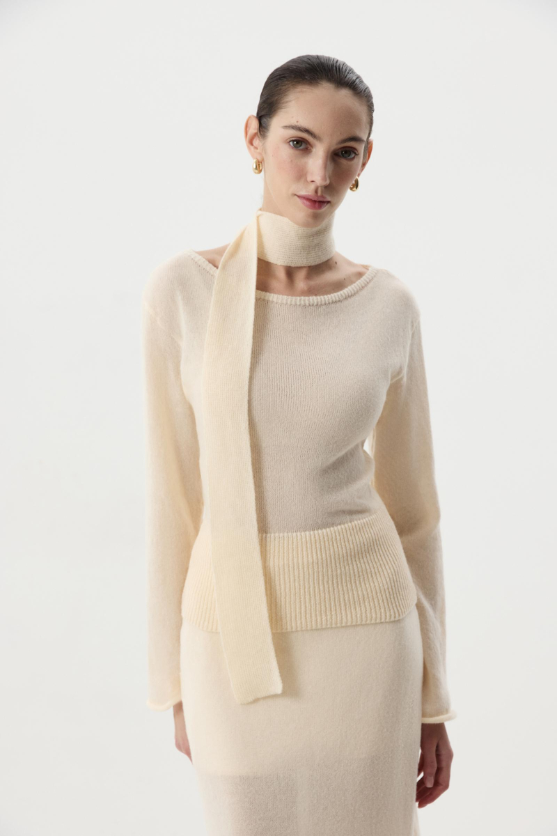 Лонгслив с шарфом Charmstore, цвет: бежевый, 313-51585-112 купить онлайн