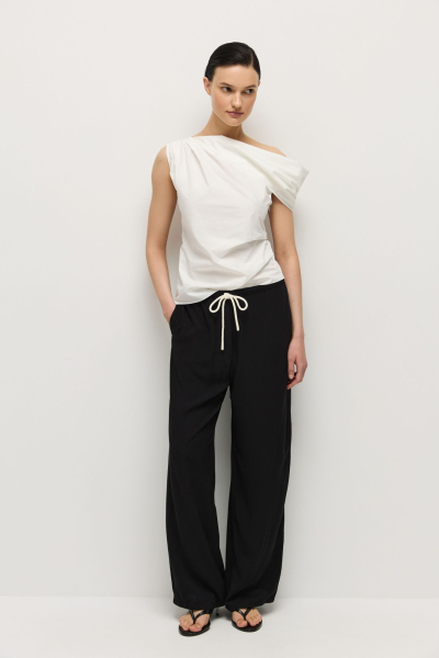 Топ асимметричный из хлопка AROUND, цвет: молочный,  купить онлайн