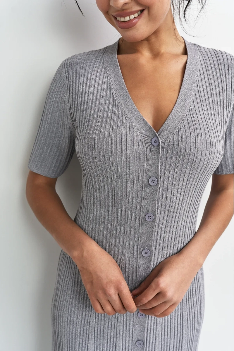 Платье трикотажное на пуговицах Erist store, цвет: серый, НФ-00003312 купить онлайн