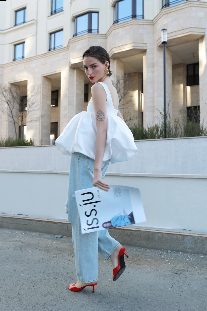 Топ Magda White