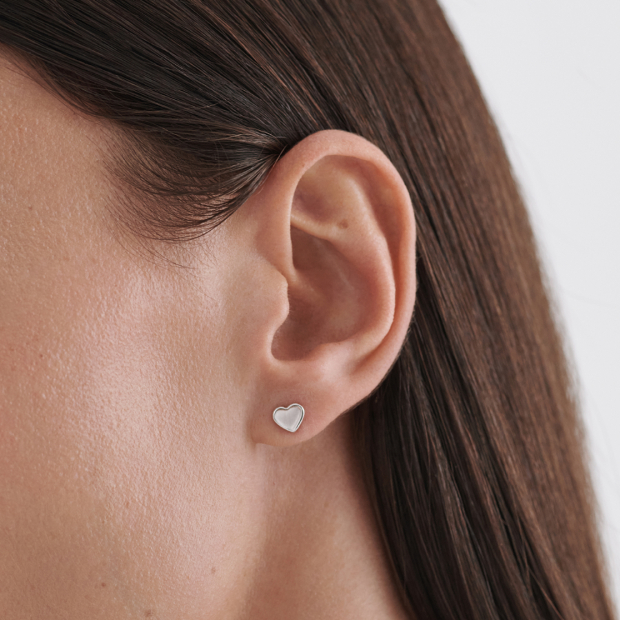 Пусеты сердце Qiu Darkrain, цвет: серебро, PL4027 купить онлайн