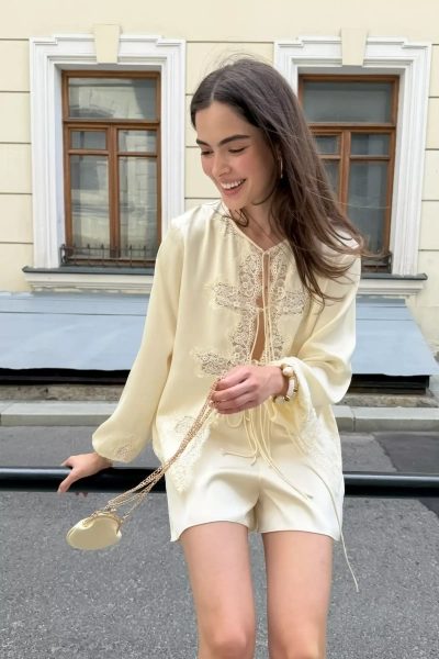 Шорты из сатина Charmstore, цвет: Сливочный, 115-60560-121 купить онлайн