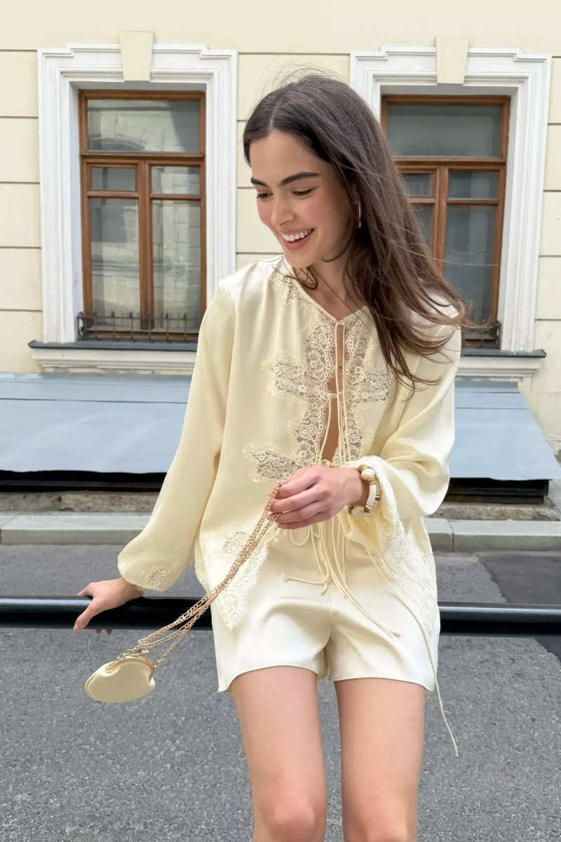 Шорты из сатина Charmstore, цвет: Сливочный, 115-60560-121 купить онлайн