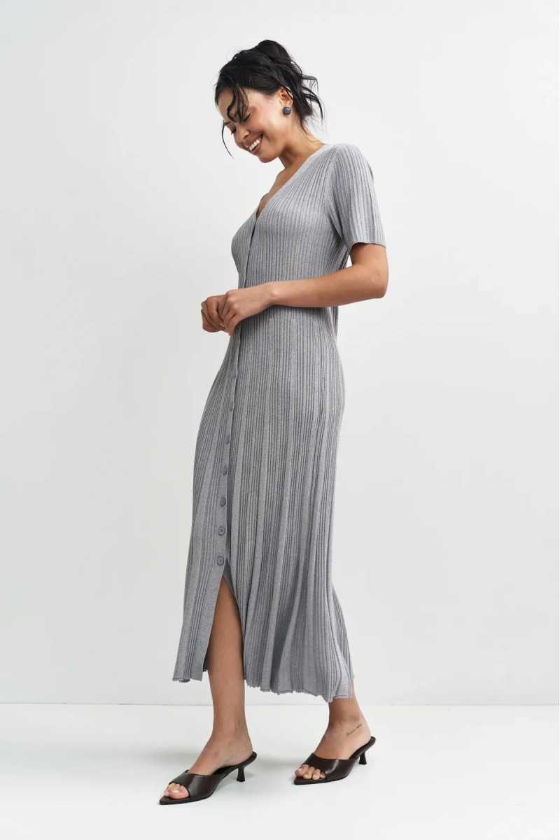Платье трикотажное на пуговицах Erist store, цвет: серый, НФ-00003312 купить онлайн