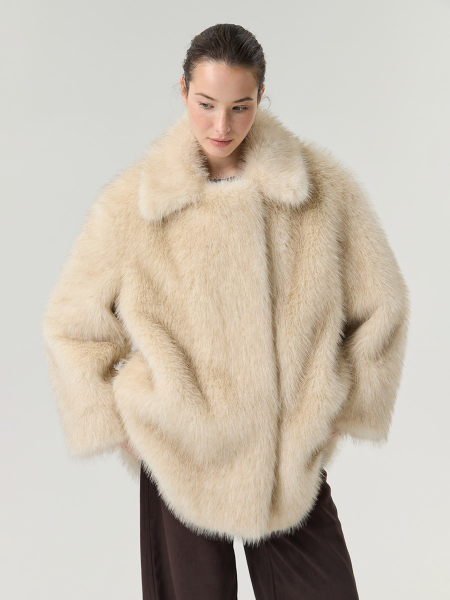 Экошуба оверсайз с английским воротником под песца Only me, цвет: молочный с темными кончиками, ЭШ3514 купить онлайн