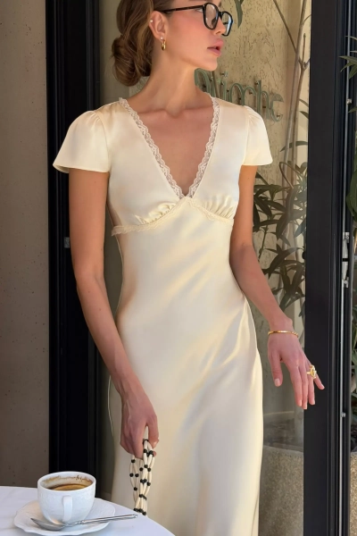 Платье из сатина с кружевом Charmstore, цвет: Сливочный, 111-60360-121 купить онлайн
