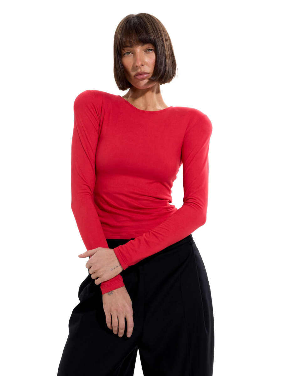 Лонгслив из вискозы с объемными плечами