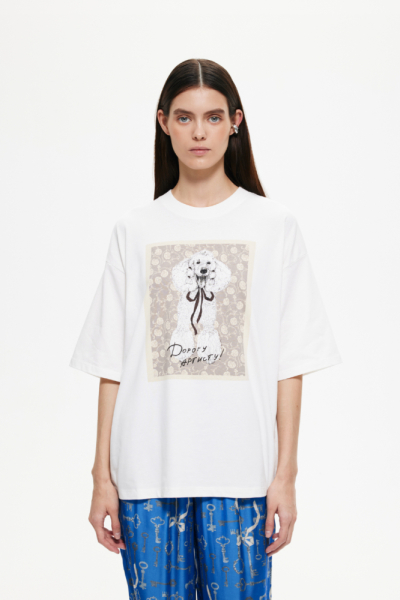 Футболка с принтом и вышивкой