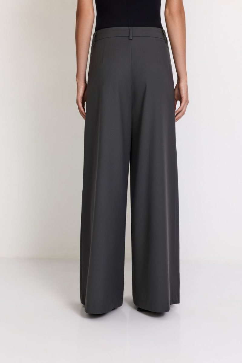 Брюки со складками TOPTOP, цвет: серый, TT.032.17763.800 купить онлайн