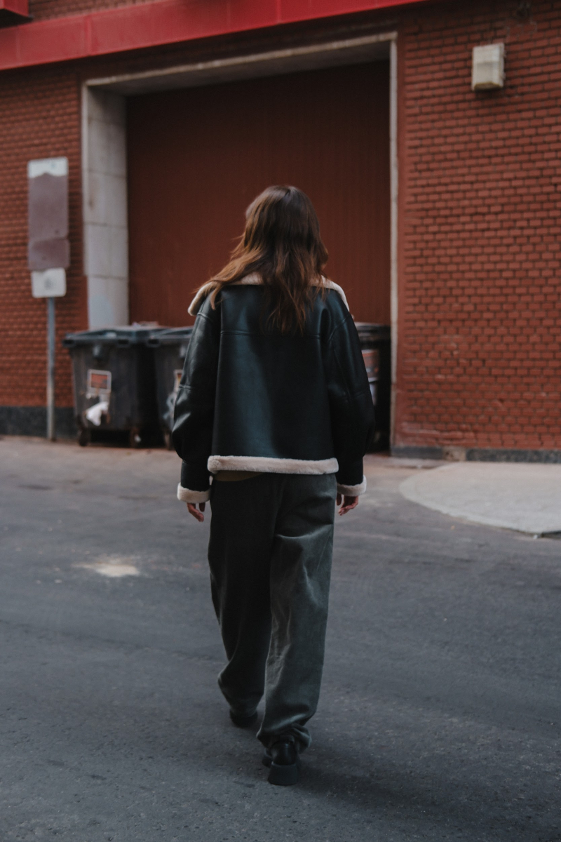 Вельветовые брюки с защипами Molly Marou, цвет: зеленый, mar1_0923_10 купить онлайн