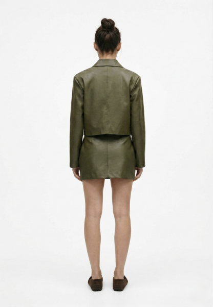 Юбка мини из экокожи с накладными карманами REFERT, цвет: хаки, 07-3681/1-2511 купить онлайн