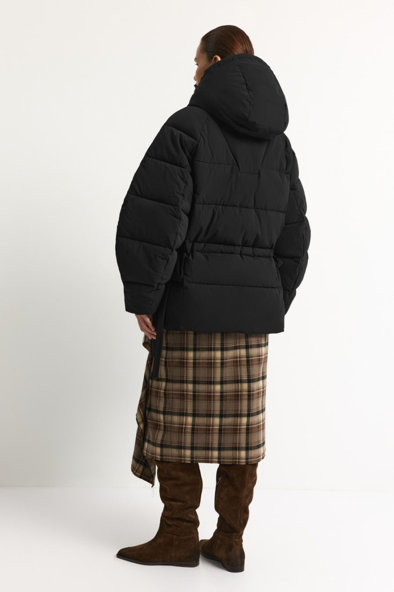 Пуховик с капюшоном TOPTOP, цвет: Черный, TT.042.17963.900 купить онлайн