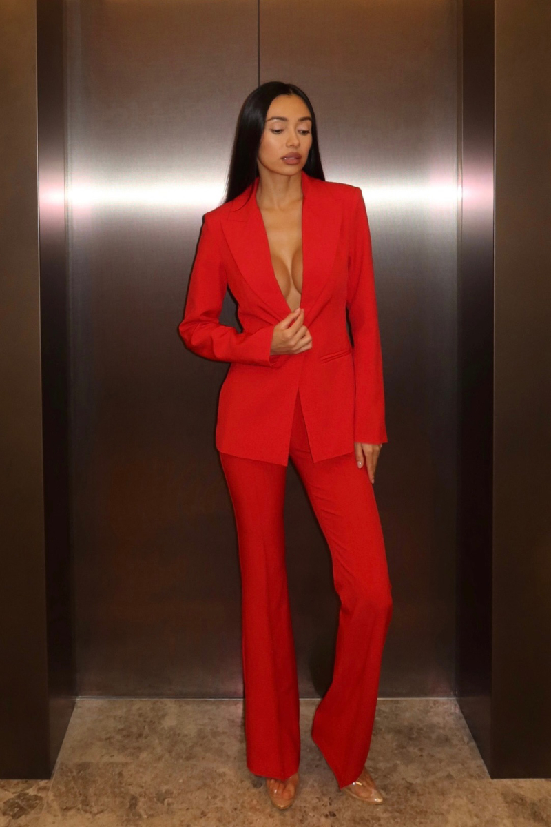 Брюки-клёш со стрелками SODAMODA, цвет: красный, 14790 купить онлайн