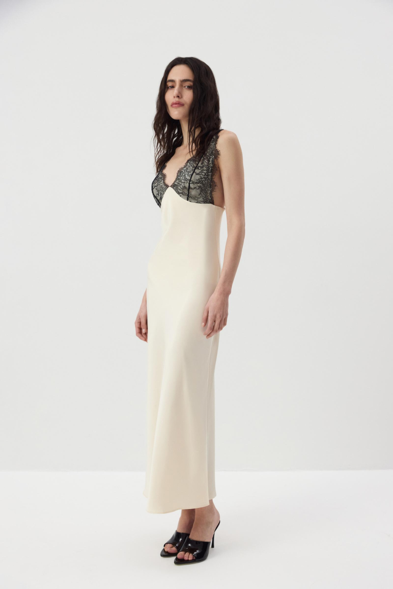 Платье из сатина с кружевом