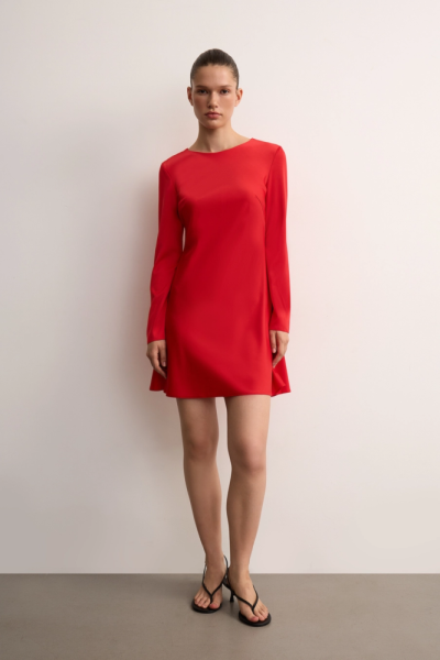 Платье из атласа расклешенного силуэта