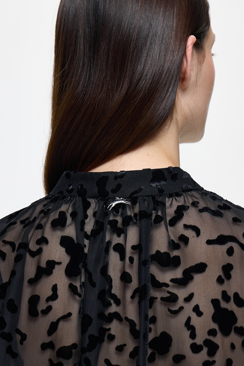 Блузка из деворе DREAMS BY ALENA AKHMADULLINA, цвет: Черный, 225102050204332/803000 купить онлайн