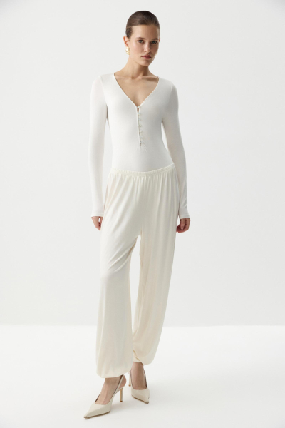 Боди из вискозы с длинным рукавом Charmstore, цвет: белый,  купить онлайн