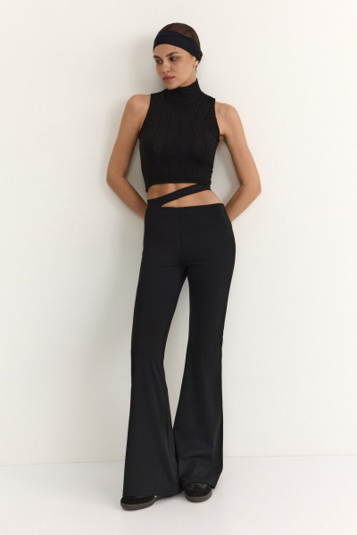 Брюки-клеш с вырезом на поясе TOPTOP, цвет: Черный, TT.905.16722.900 купить онлайн
